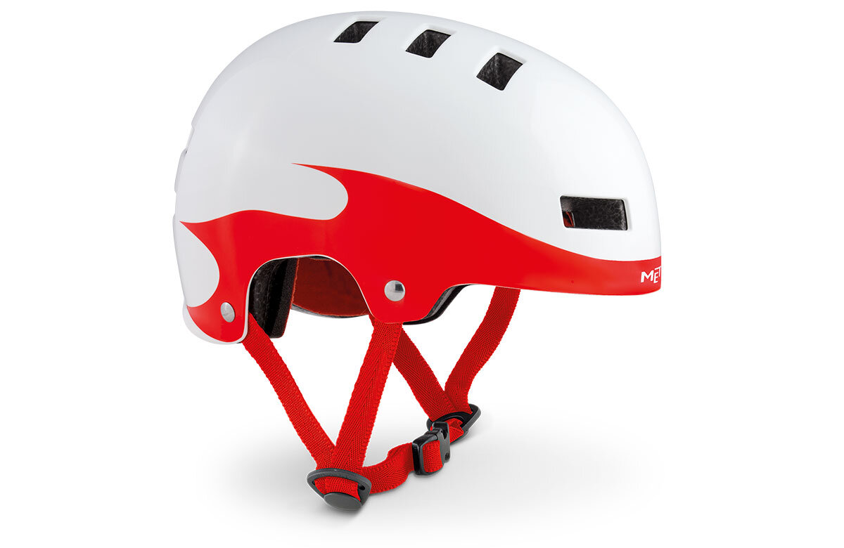 Шлем велосипедный MET Yoyo kids white/red flames 3HM 110 SO BI1