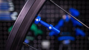 Комплект вентилей Muc-Off V2 Tubeless Presta Valves 44mm (2pcs) Blue 4 Muc-off V2 Tubeless MC.20425