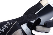 Велосипедные перчатки Tersus NIL LF black grey удобно работать со смартфоном в перчатках NC-2572-2015, NC-2572-2015, NC-2572-2015